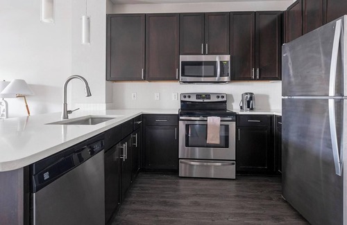 Katy Apartment | Landing at Falcon at Grand Harbor - 1 Bedroom i.