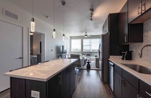 Indian Creek Apartment | Landing at High Line Pointe - 1 Bedroom in Indi.