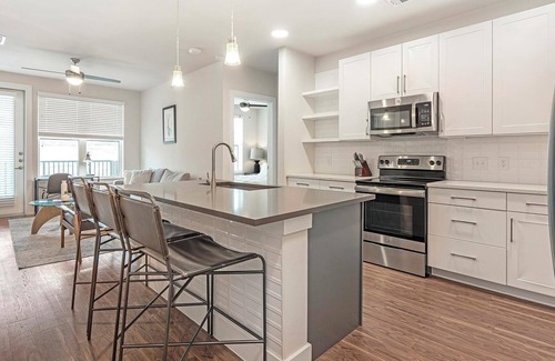 Wetmore Apartment | Landing at La Tierna - 2 Bedrooms in Northwest .