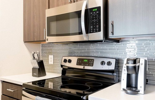 Cedar Park Apartment | Landing at Lakeline Parmer Lane - 1 Bedroom in Avery Ranch Lakeline