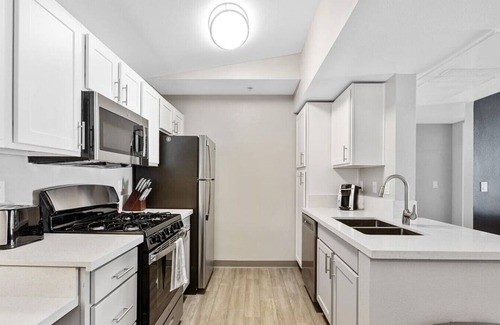 Sparks Apartment | Landing at Marina Village Apartments - 1 Bedroom in Downtown Sparks