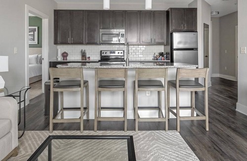 SouthPark Apartment | Landing at Mezzo1 - 2 Bedrooms in Myers Park