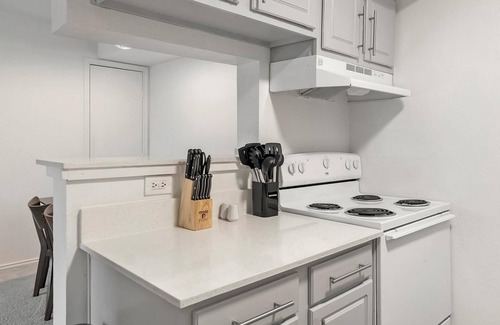 Windsor Park Apartment | Landing at Mueller Flats - 1 Bedroom in Windsor.