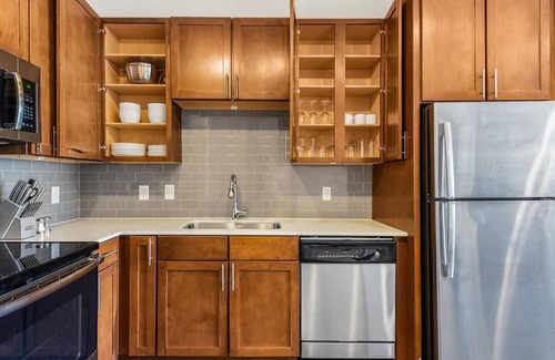 Memorial Apartment | Landing at Neo at Ten - 1 Bedroom in Energy Cor.