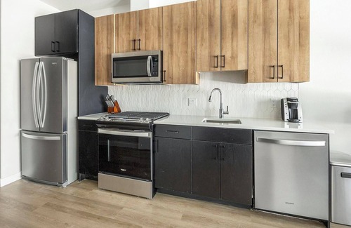 Englewood Apartment | Landing at Noble - Studio in Englewood