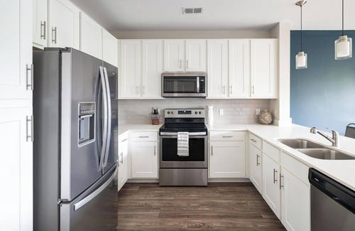 Knoxville Apartment | Landing at One Riverwalk - 1 Bedroom in South K.