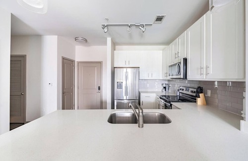 Knoxville Apartment | Landing at One Riverwalk - 1 Bedroom in South K.