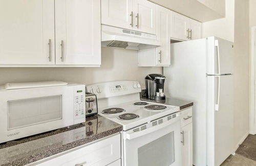 Southbelt/Ellington Apartment | Landing at Settlers Ranch - 1 Bedroom in South .