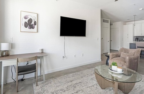 Austin Apartment | Landing at The Artesian at Bee Cave - 2 Bedroom.