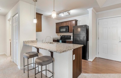 Conestee Apartment | Landing at The Aventine Greenville - 1 Bedroom .