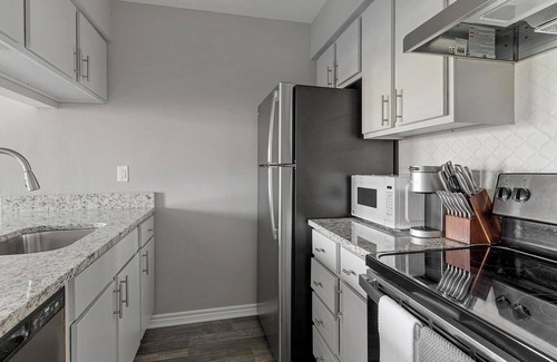 Royal Ridge Apartment | Landing at The Lynx - 1 Bedroom in El Dorado/.