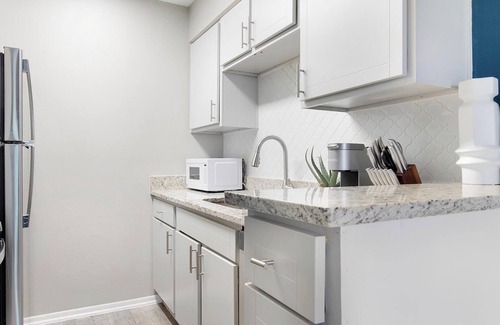 Royal Ridge Apartment | Landing at The Lynx - 1 Bedroom in El Dorado/.