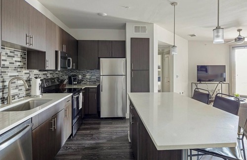 Vickery Meadow Apartment | Landing at The Mark at Midtown - 1 Bedroom in N.
