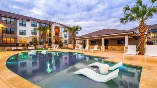 Pflugerville Apartment | Landing at The Parker Austin - 2 Bedrooms in Downtown Pflugerville