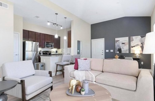Sugar Land Apartment | Landing at The Retreat at Riverstone - 1 Bedroom in Downtown Sugar Land