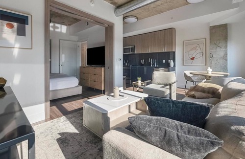 Baileys Crossroads Apartment | Landing at Three Collective - 1 Bedroom in Fall.
