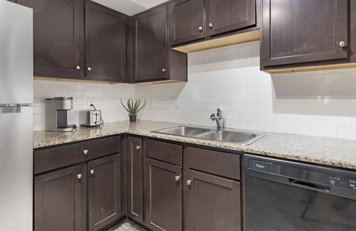 Southside Apartment | Landing at Villa de Oro - 1 Bedroom in South San/Kelly