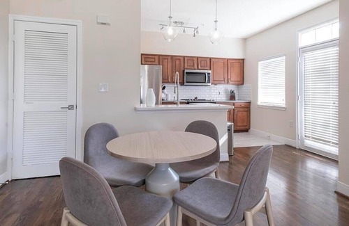 Energy Corridor Apartment | Landing at Village on Memorial Townhomes - 2 Bedrooms in Energy Corridor
