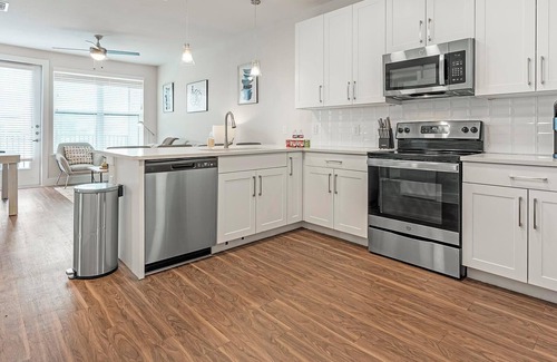 Wetmore Apartment | Landing | Beautiful 1BD, Pool, Clubhouse