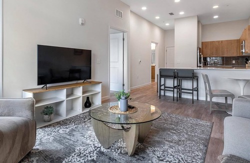 Florida Center Apartment | Landing | Beautiful 1BD, Clubhouse, Gym