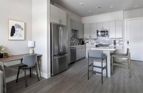 Round Rock Apartment | Landing | Beautiful 1BD, Gym, Clubhouse