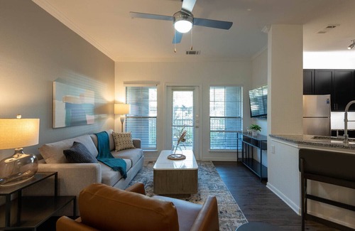 Park Ridge Apartment | Landing | Beautiful 1BD, Pool, Courtyard