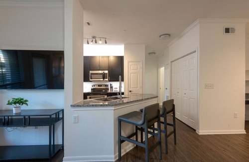 Park Ridge Apartment | Landing | Beautiful 1BD, Pool, Courtyard