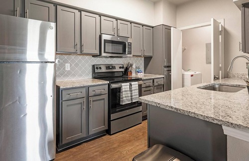 San Antonio Apartment | Landing | Beautiful 2BD, Pool, Clubhouse