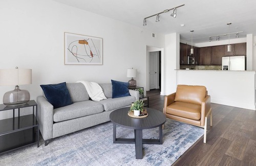 Irving Apartment | Landing | Beautiful 2BD, Courtyard, Clubhouse