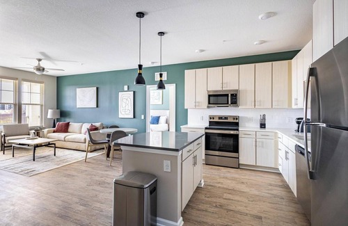 Kenton Apartment | Landing | Beautiful 2BD, Gym, Clubhouse