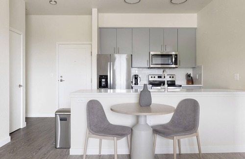 Homestead Apartment | Landing | Beautiful 2BD, Gym