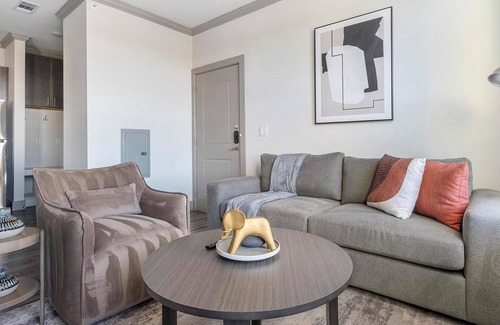 Manor Apartment | Landing | Chic 1BD, Clubhouse, Courtyard