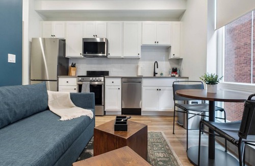 University City Apartment | Landing | Chic 1BD, Gym