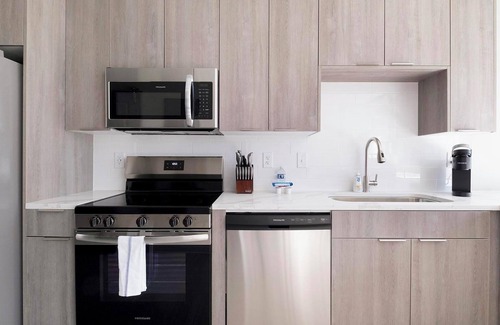 Civil Rights Historic District Apartment | Landing | Chic 1BD in Fountain Heights