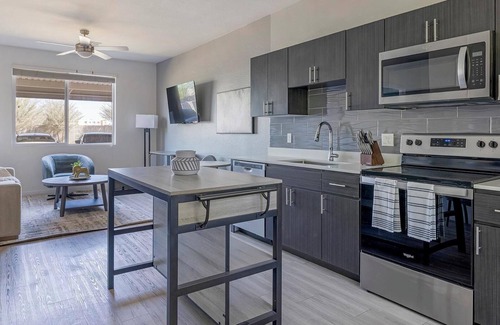 Maryvale Village Apartment | Landing | Chic 1BD, Yoga Studio, Pool