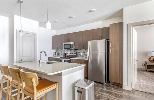 Vickery Meadow Apartment | Landing | Incredible 2BD, Pool, Gym