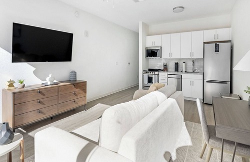 Five Points South Apartment | Landing | Incredible Studio, Yoga Studio, Gym