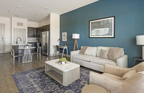 Denton Apartment | Landing | Modern 1BD, Gym, Clubhouse