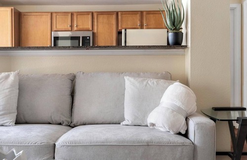Sweetbriar Apartment | Landing | Modern 1BD, Pool, Clubhouse