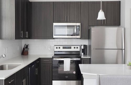Pflugerville Apartment | Landing | Modern 1BD, Gym, Clubhouse