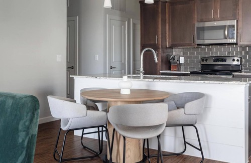 Buda Apartment | Landing | Modern 2BD, Pool, Yoga Studio