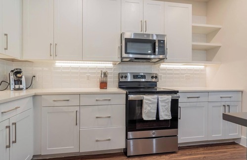 Wetmore Apartment | Landing | Modern 2BD, Pool, Clubhouse