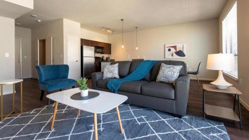 North Burnet Apartment | Landing - Modern Apartment with Amazing Amenities (ID3443X33)