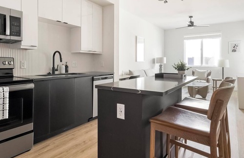 Providencia Park Apartment | Landing | Spectacular 1BD, Pool, Clubhouse