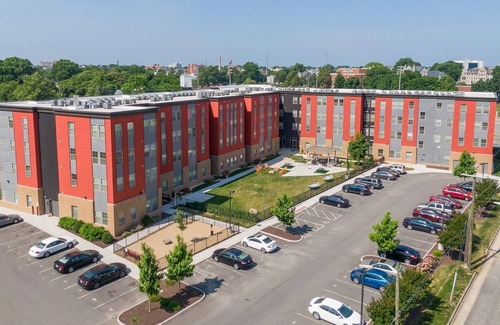 Richmond Apartment | Landing | Spectacular 1BD, Gym
