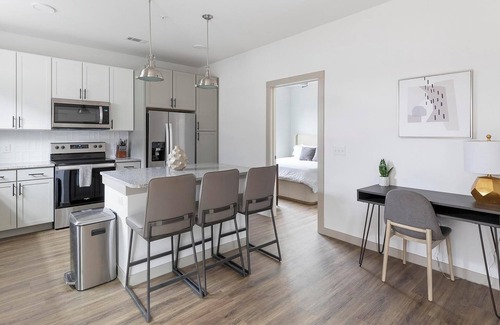 Fort Worth Apartment | Landing | Spectacular 2BD, Pool, Gym