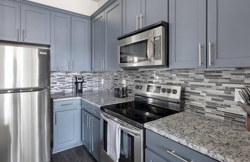 Nassau Bay Apartment | Landing | Spectacular 1BD, Clubhouse, Pool