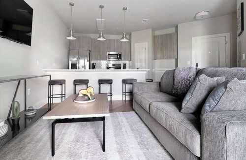 Fort Myers Apartment | Landing | Stunning 1BD, Pool, Gym