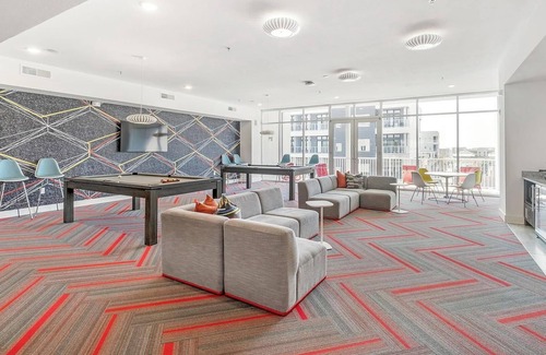 Five Points South Apartment | Landing | Stunning Studio, Yoga Studio