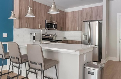 Town Center Apartment | Landing | Stylish 1BD, Rooftop Lounge, Pool